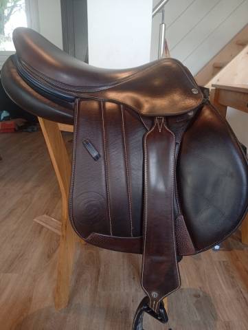 Sella da salto ostacoli Forestier  17" - 2022