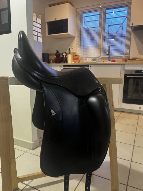 Sella da dressage Equipe  16.5" - 2016