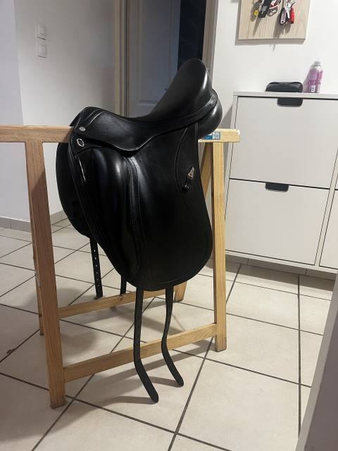 Sella da dressage Equipe  16.5" - 2016