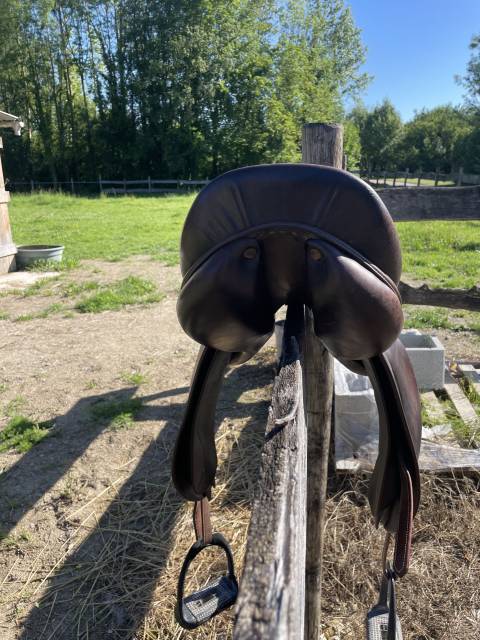 Sella da salto ostacoli Devoucoux  17.5" - 2008