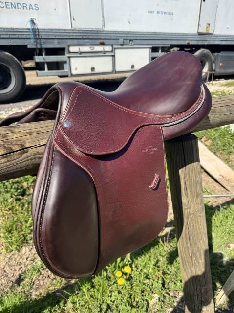 Sella da salto ostacoli Devoucoux  17" - 2024