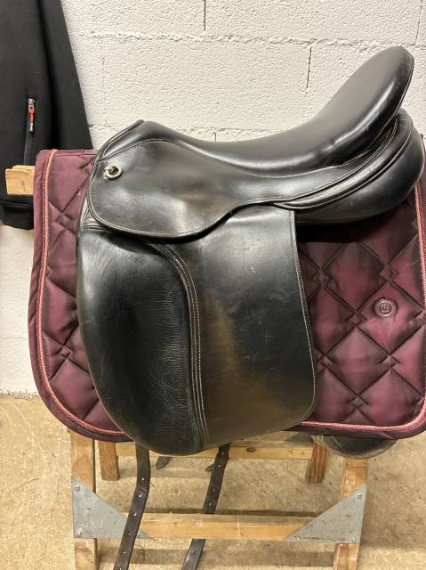 Sella da dressage  Startrekk 17.5" - 2016