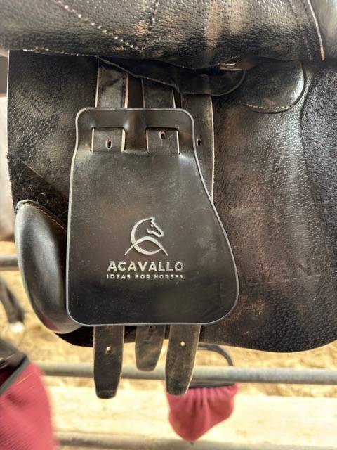 Sella da salto ostacoli  ACAVALLO  17" - 2021