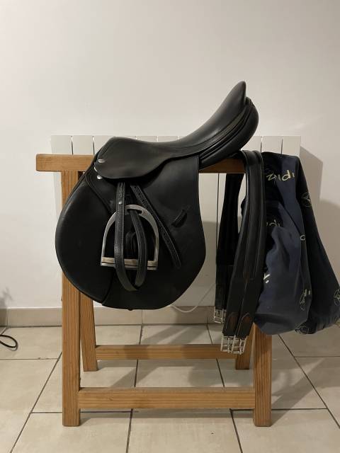 Sella da salto ostacoli Zaldi  17.5" - 2007