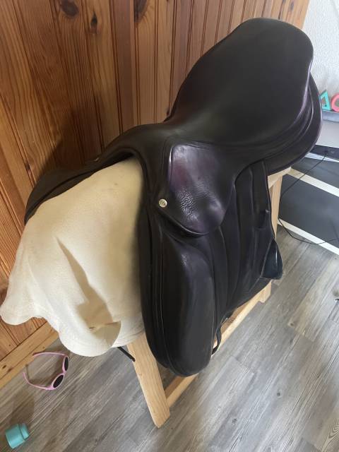 Sella da salto ostacoli Forestier  17.5" - 2014