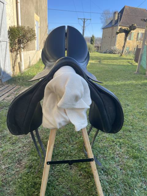 Sella da dressage Stubben  17.5" - 2015