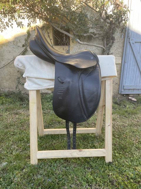 Sella da dressage Stubben  17.5" - 2015