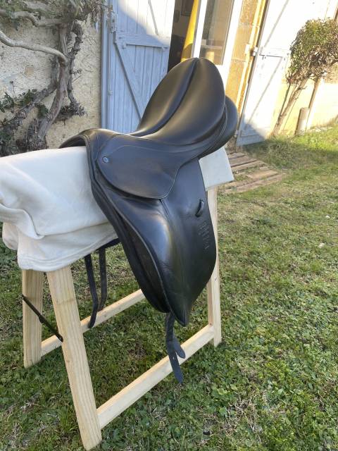 Sella da dressage Stubben  17.5" - 2015