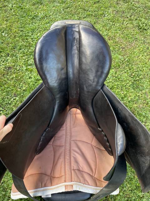 Sella da salto ostacoli Belloir  17.5" - 2000