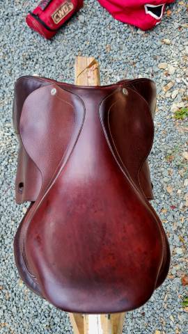 Sella da salto ostacoli CWD  17.5" - 2015