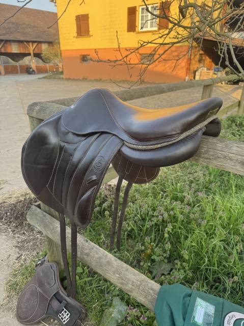 Sella da salto ostacoli Forestier  18" - 2024