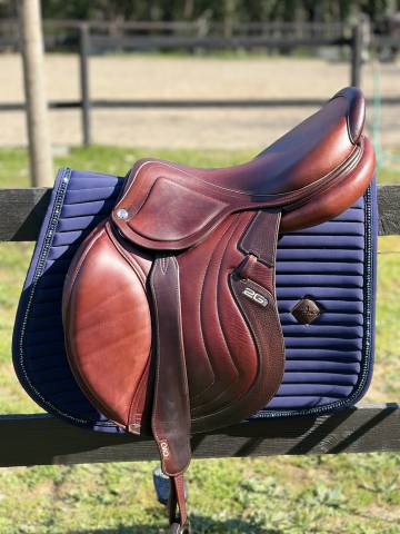 Sella da salto ostacoli CWD  18" - 2021