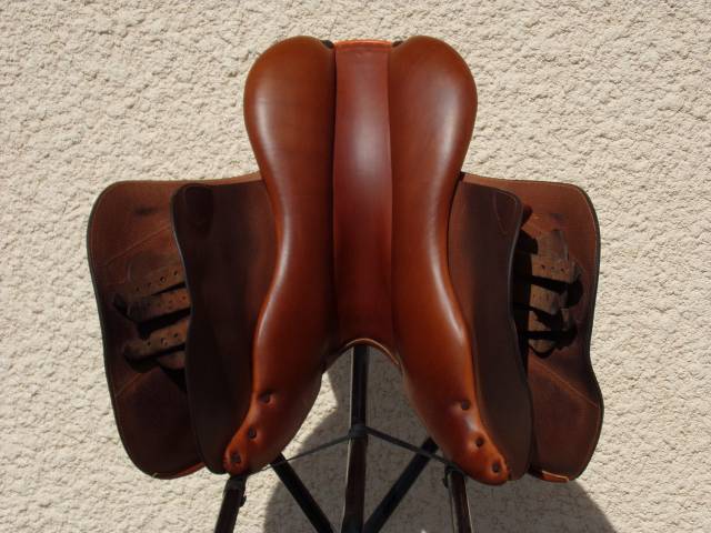 Sella da salto ostacoli Butet  17.5" - 2025