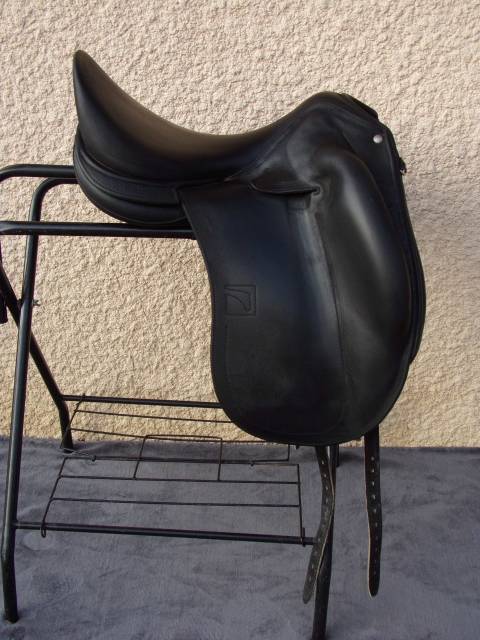Sella da dressage Childeric  18" - 2021