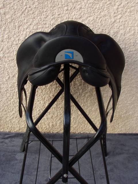 Sella da dressage Childeric  18" - 2021