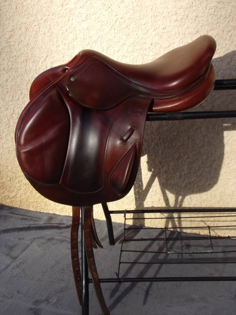 Sella da salto ostacoli CWD  17.5" - 2010