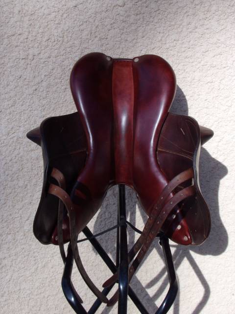 Sella da salto ostacoli CWD  17.5" - 2010