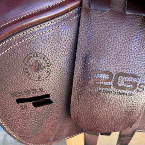 Sella da salto ostacoli CWD  17.5" - 2025