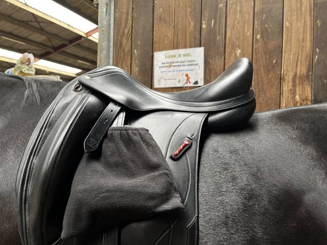 Sella da dressage Equipe  17" - 2019