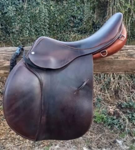 Sella da salto ostacoli Childeric FJ 17.5" - 2000