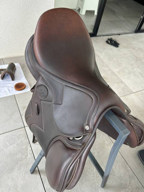 Sella da salto ostacoli Antar&egrave;s  17" - 2020