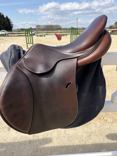 Sella da salto ostacoli Antar&egrave;s  17" - 2008