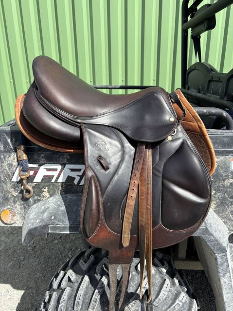 Sella da salto ostacoli Devoucoux  17" - 2016