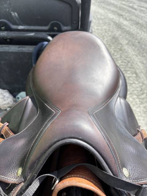 Sella da salto ostacoli Devoucoux  17" - 2016