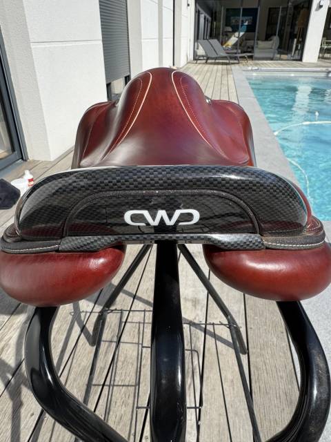 Sella da salto ostacoli CWD  17" - 2024