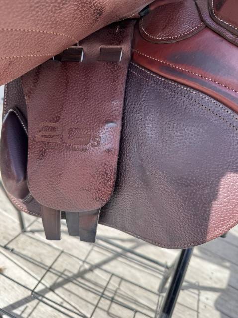 Sella da salto ostacoli CWD  17" - 2024