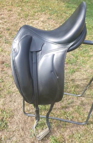 Sella da dressage Devoucoux  17" - 2010