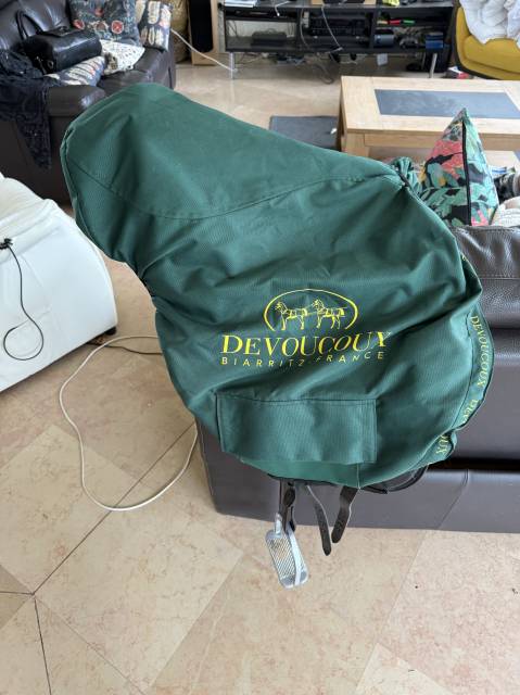 Sella da dressage Devoucoux  18" - 2022