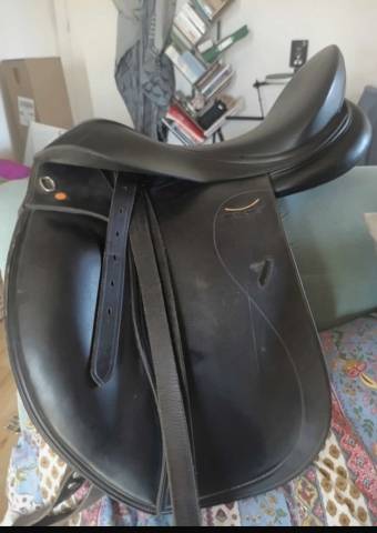 Sella da dressage Tekna  17.5" - 2010
