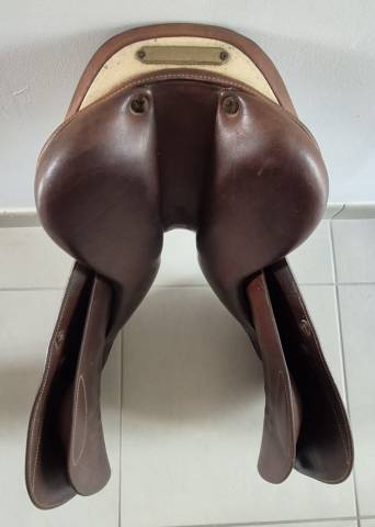 Sella da salto ostacoli Prestige Italia  17" - 2010