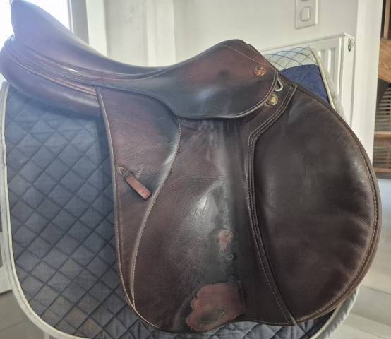 Sella da salto ostacoli Prestige Italia  17" - 2010