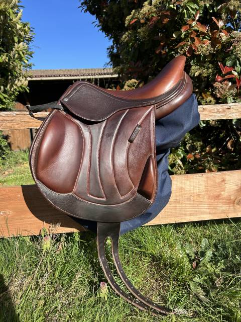 Sella da salto ostacoli Altair  17.5" - 2023