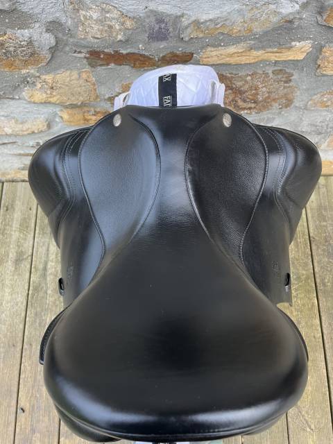Sella da dressage Fairfax  17" - 2023