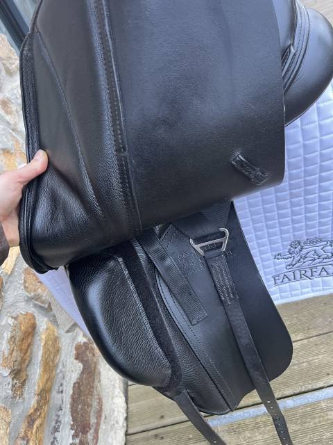 Sella da dressage Fairfax  17" - 2023