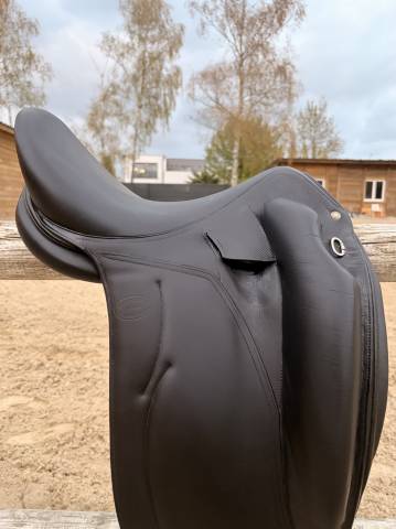 Sella da dressage Devoucoux  17" - 2010