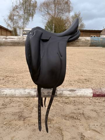 Sella da dressage Devoucoux  17" - 2010