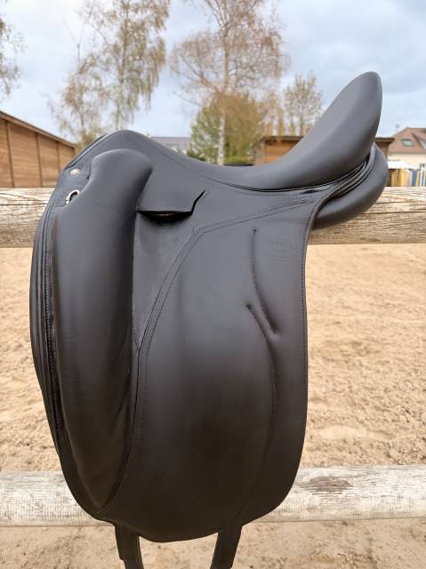 Sella da dressage Devoucoux  17" - 2010
