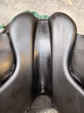 Sella da dressage Devoucoux  17" - 2010