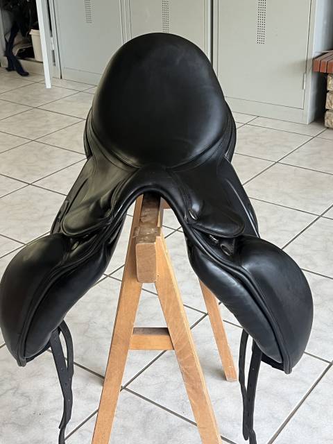 Sella da dressage Prestige Italia  16" - 2010