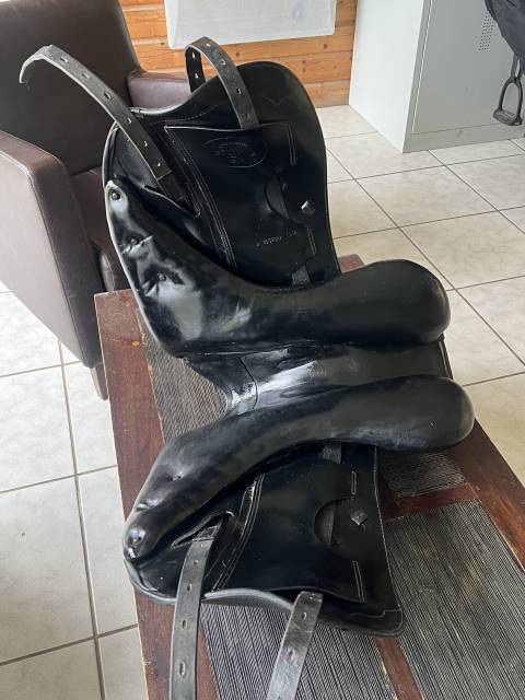 Sella da dressage Prestige Italia  16" - 2010