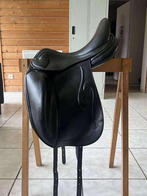 Sella da dressage Prestige Italia  16" - 2010