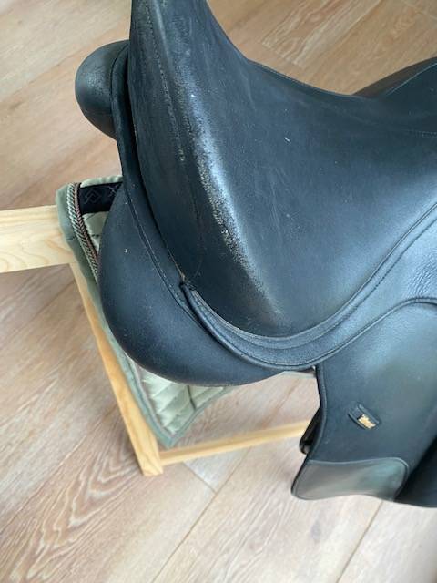 Sella da dressage Wintec  18" - 2012