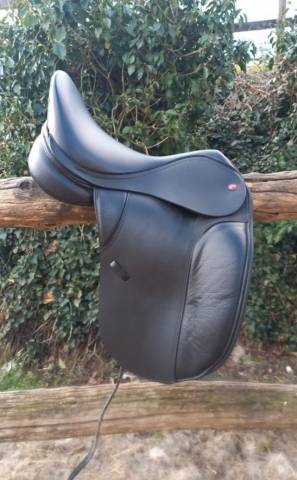Sella da dressage Thorowgood   16.5" - 2025