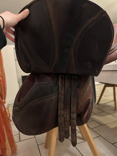 Sella da salto ostacoli Ikonic  17" - 2020