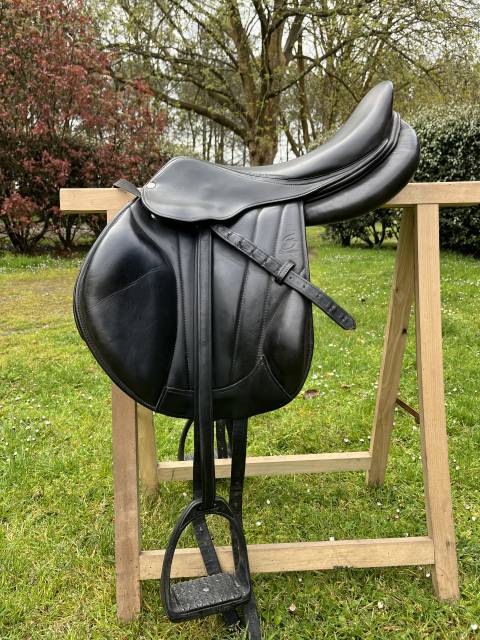 Sella da salto ostacoli Forestier  17" - 2015