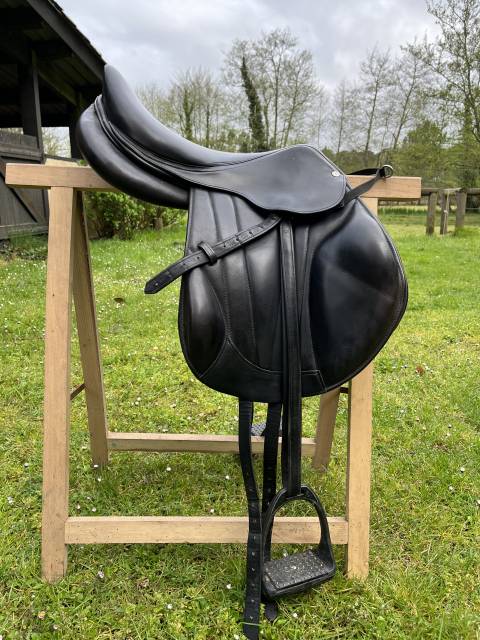 Sella da salto ostacoli Forestier  17" - 2015